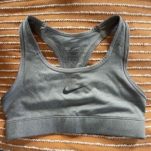 nike dri-fit sports bra